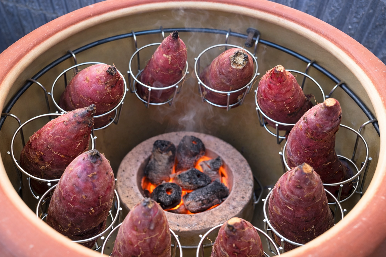 焚き火で焼きいも